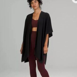 NWT Lululemon Merino Wool Short Sleeve Wrap - Black, Size XS/S